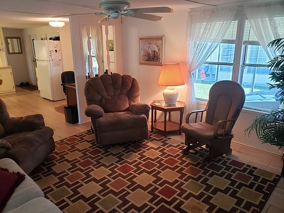 5th image of 2320 Gulf City Rd #205