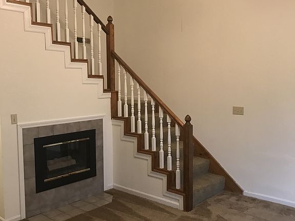 4th image of 4917-4919 W Millbrook Dr #9598FED09