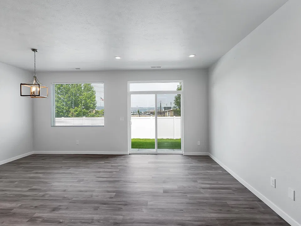 Open Concept Living room/dining room