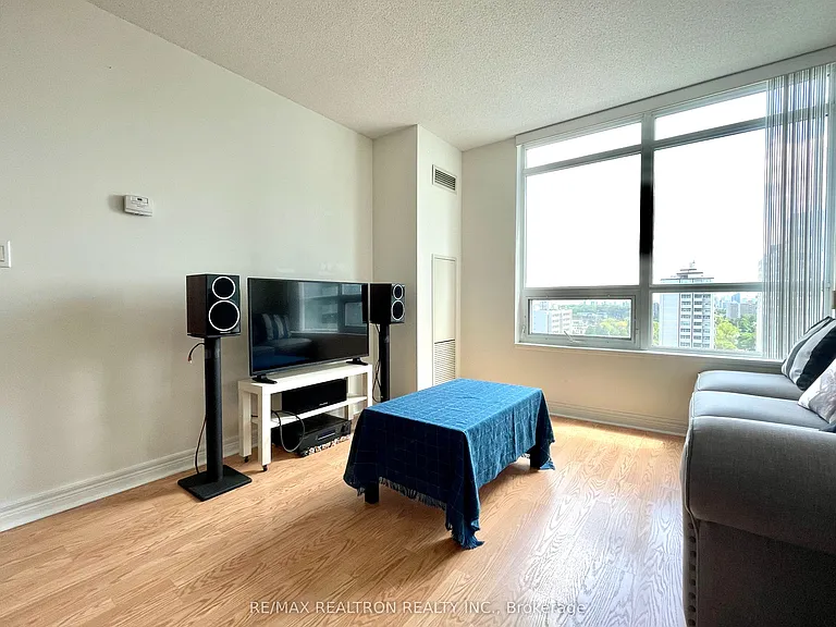 212 Eglinton Ave E #1802 — Photo 6