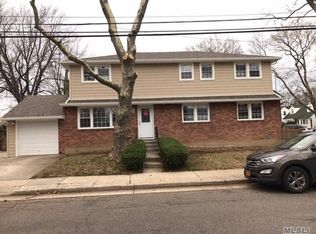 15 Downs Rd, Hempstead, NY 11550