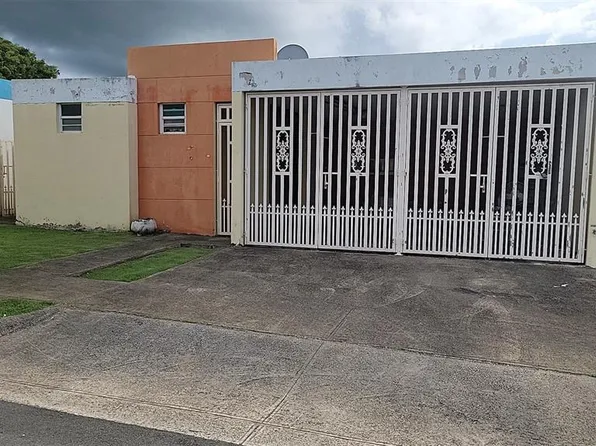 7 Saint Brisas De Mar Chiquita E #20, Manati, PR 00674