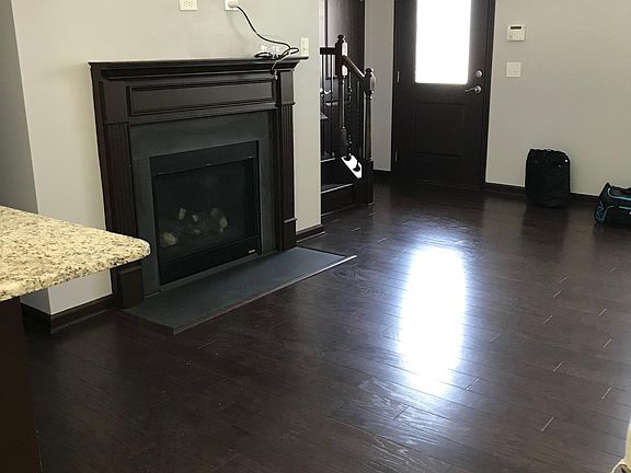 Living Room w/fireplace