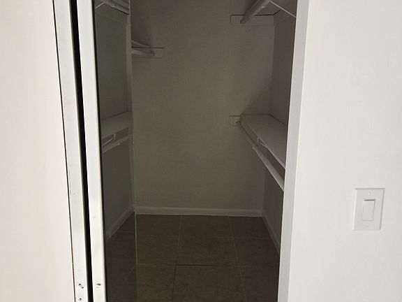 4th image of 1801 S Treasure Dr APT 402