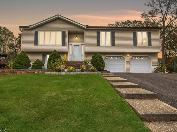 16 Ironwood Way, Little Falls Twp., NJ 07424