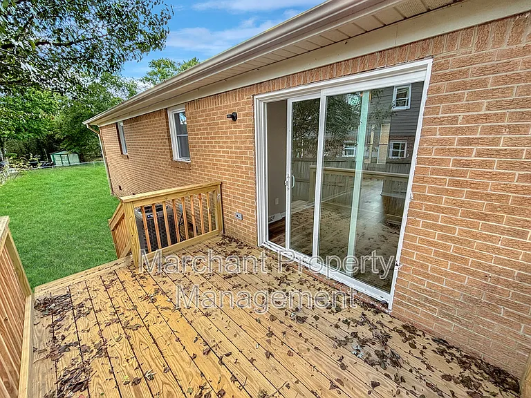 4716 Old Spartanburg Rd — Photo 20