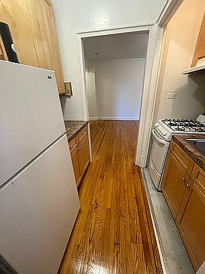 3rd image of 69-60 108th St #5EE