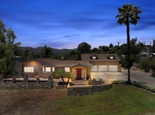25171 Jesmond Dene Rd, Escondido, CA 92026
