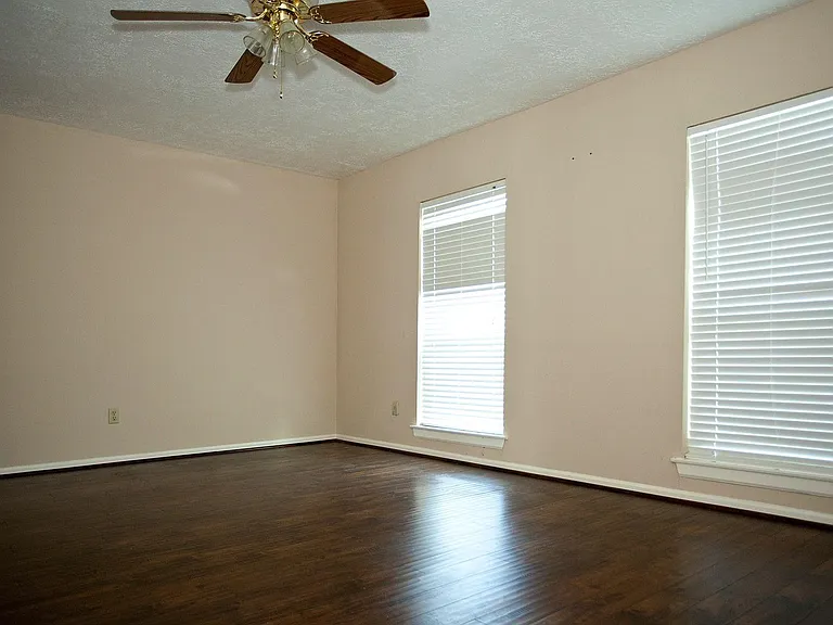 7219 Caddo Lake Ln — Photo 9