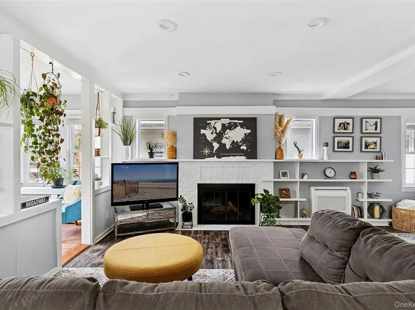 142 Rocklyn Avenue, Lynbrook, NY 11563