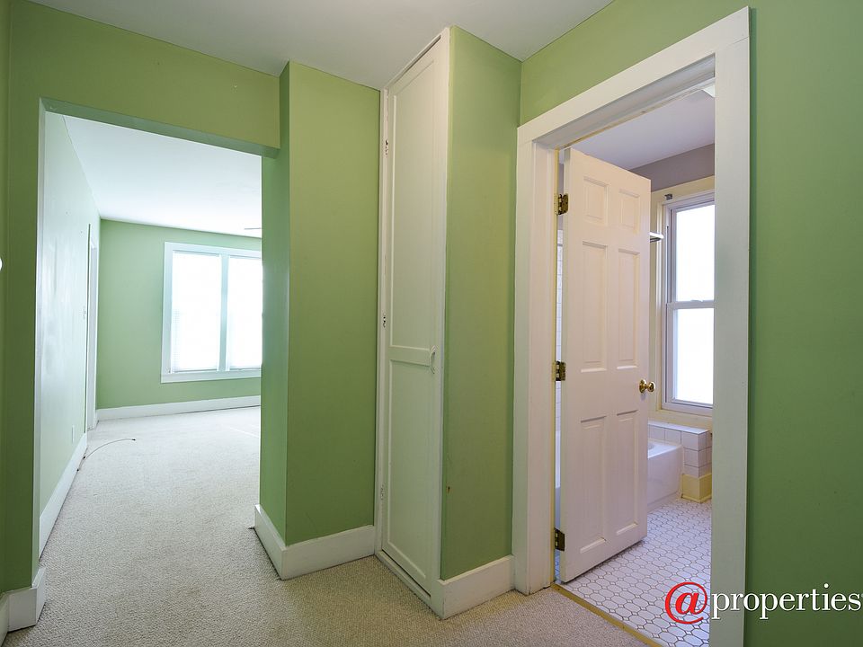 Main Level - Unit 1