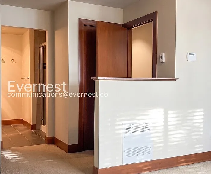 560 McGraw St — Photo 8