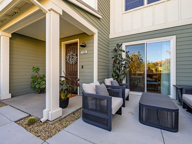 1304 Bloom Ln — Photo 53
