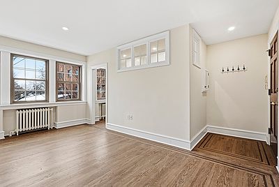 5th image of 8001 Germantown Ave APT 27