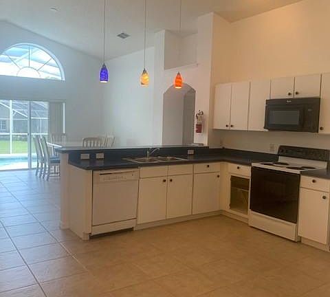 3rd image of 7922 Magnolia Bend Ct