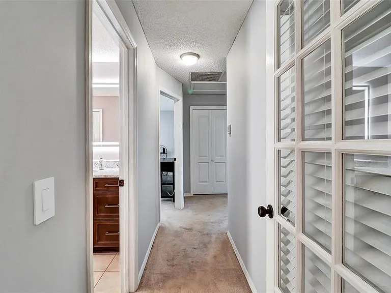 4318 Woodtree Ln — Photo 28