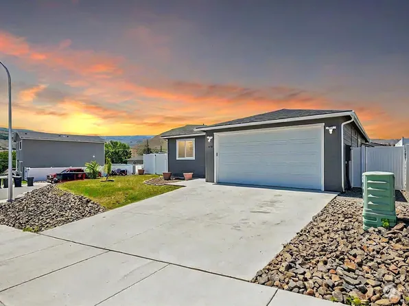 1114 S Newberry Lane, East Wenatchee, WA 98802