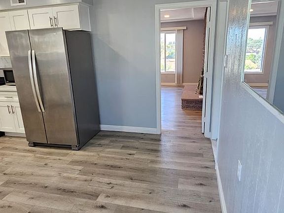 5th image of 5073-5075 Leo St