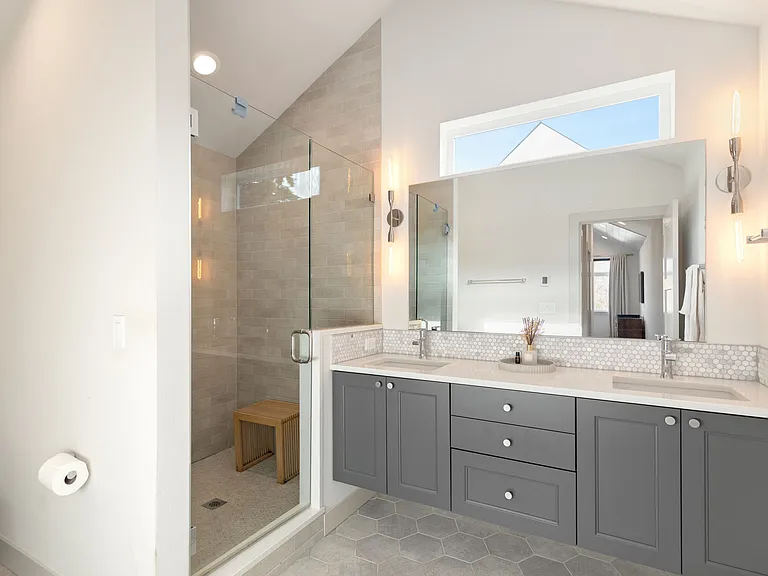 5030 Sand Point Pl NE — Photo 35