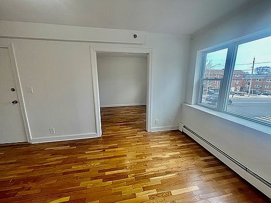 5th image of 21-00 77th St Unit 2FLRB