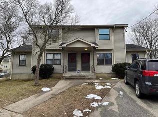 10 West St, Woonsocket, RI 02895