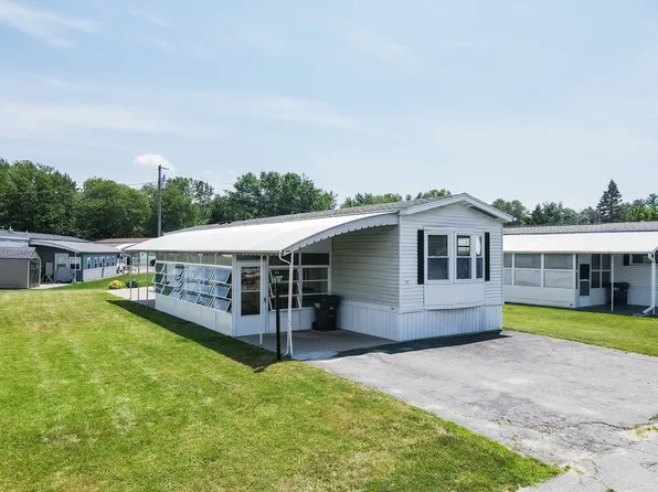 556 Central St #57, Leominster, MA 01453