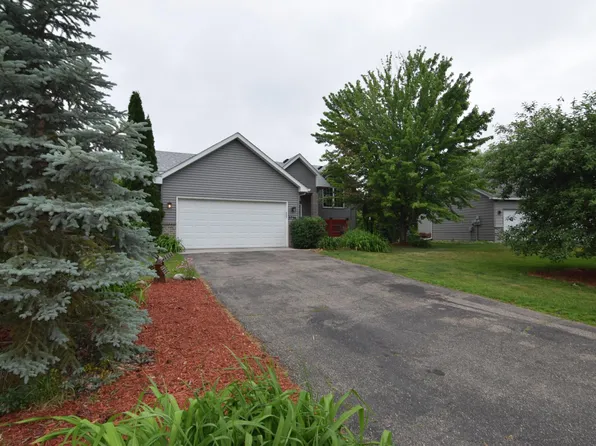 5756 Woodbridge Dr, Savage, MN 55378