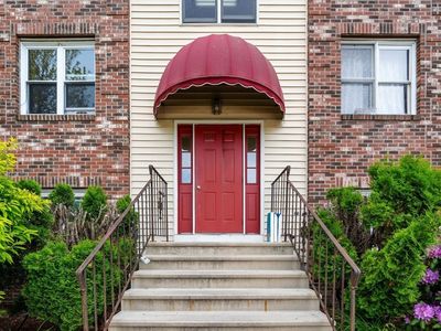10 Nuttall Ln APT 3, Worcester, MA, 01604