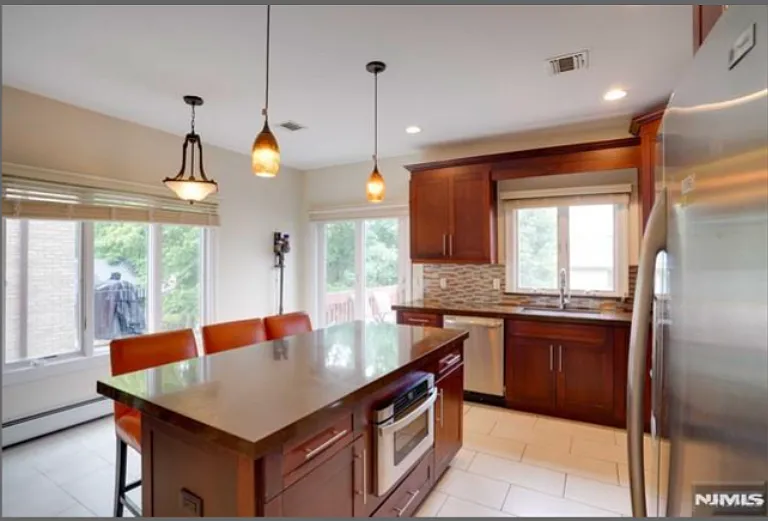 415 Westview Pl — Photo 5
