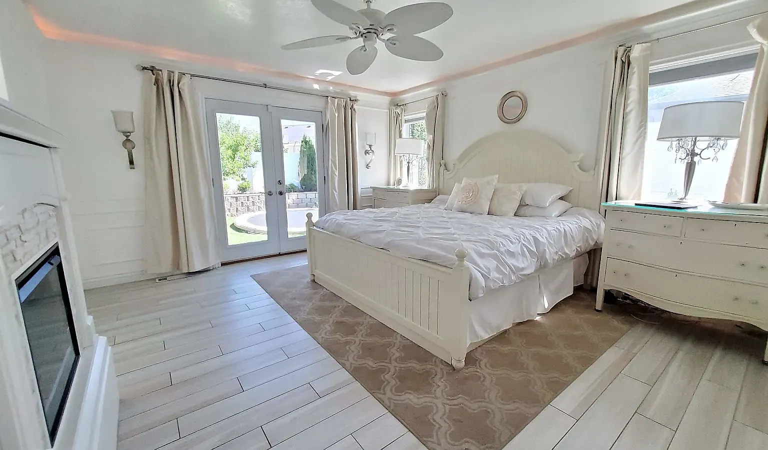 4 bed, 3.5 bath, 3610 sqft, $4,495 — Photo 4