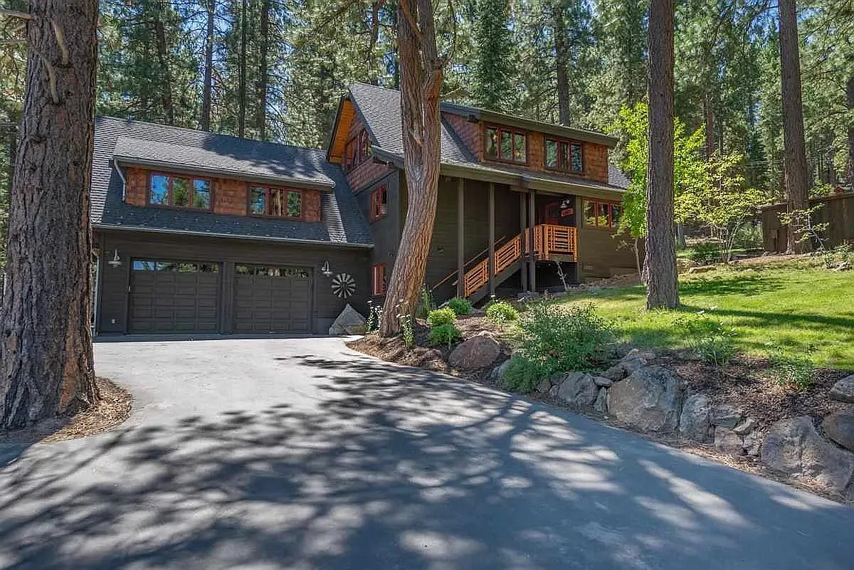 3 bed, 3.5 bath, 3000 sqft, $6,600 — Photo 1