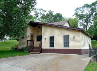 624 Roycroft Ave, Kingsford, MI 49802