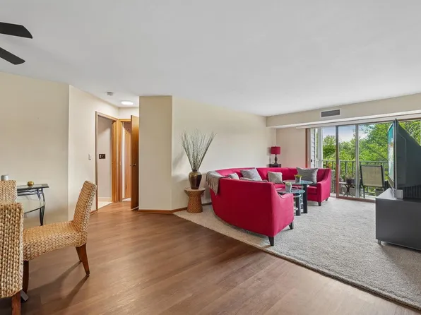 7234 N Green Bay AVENUE #202, Glendale, WI 53209