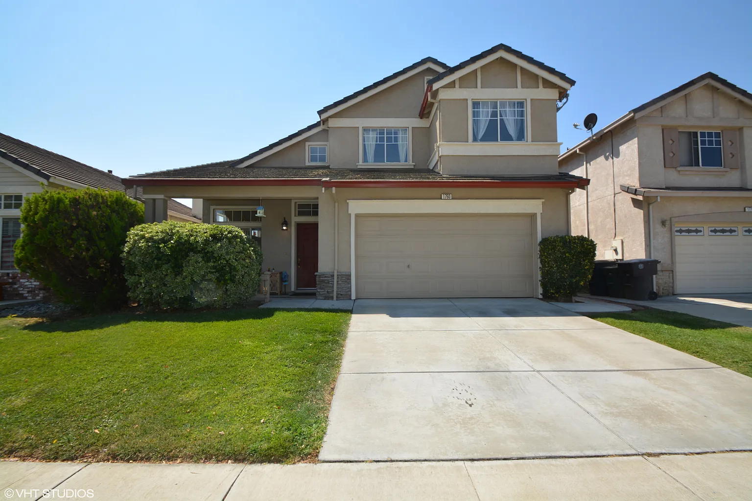 1760 Laurelgrove Ln photo 1
