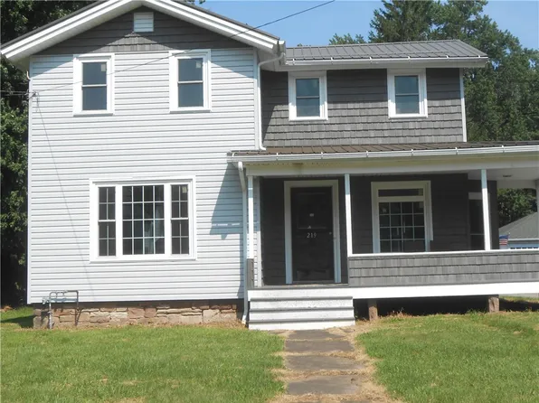 219 Ingersoll St, Albion, NY 14411