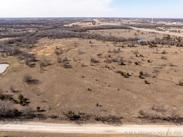 2715 E Coplin St, Okemah, OK 74859