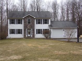 595 Lake Minsi Dr, Bangor, PA 18013