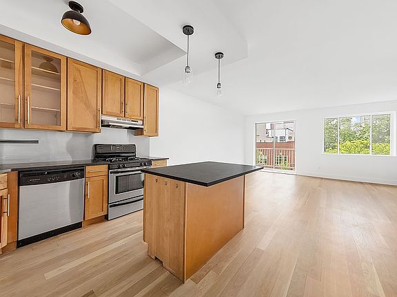 3rd image of 201 Spencer St APT 5B