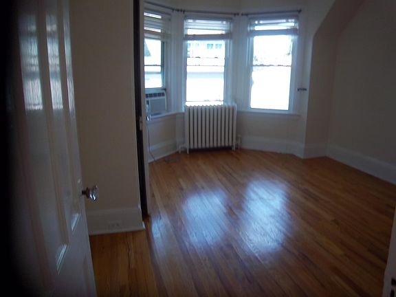 Bedroom with lovely Bay windows