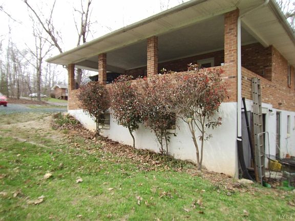 3rd image of 134 Booker Ln