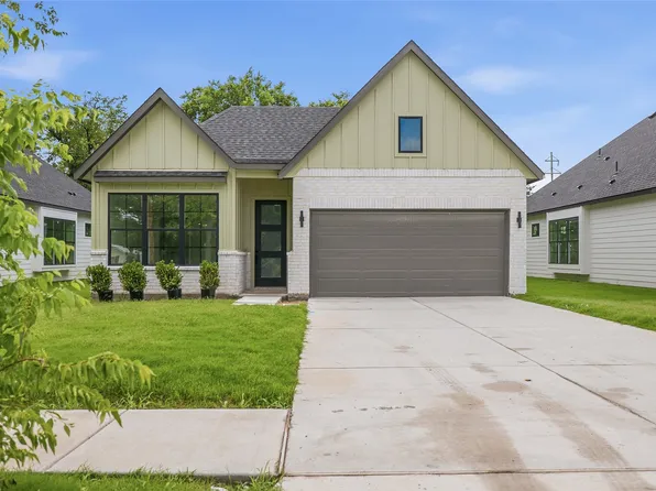 305 E Locust St, Leonard, TX 75452