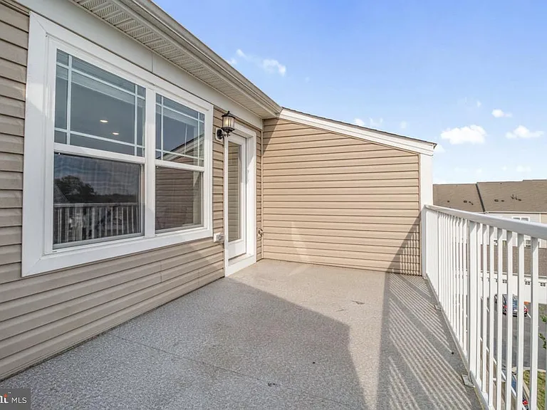 11687 Emily Dickinson Pl — Photo 32