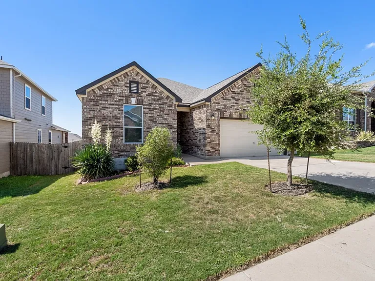 7712 Peccary Dr — Photo 1