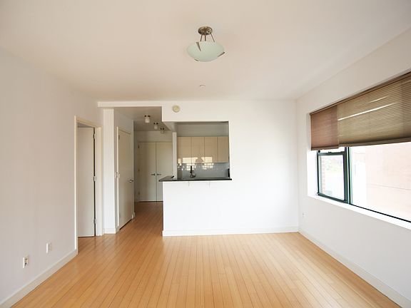 2nd image of 1078 Fulton St APT 6A