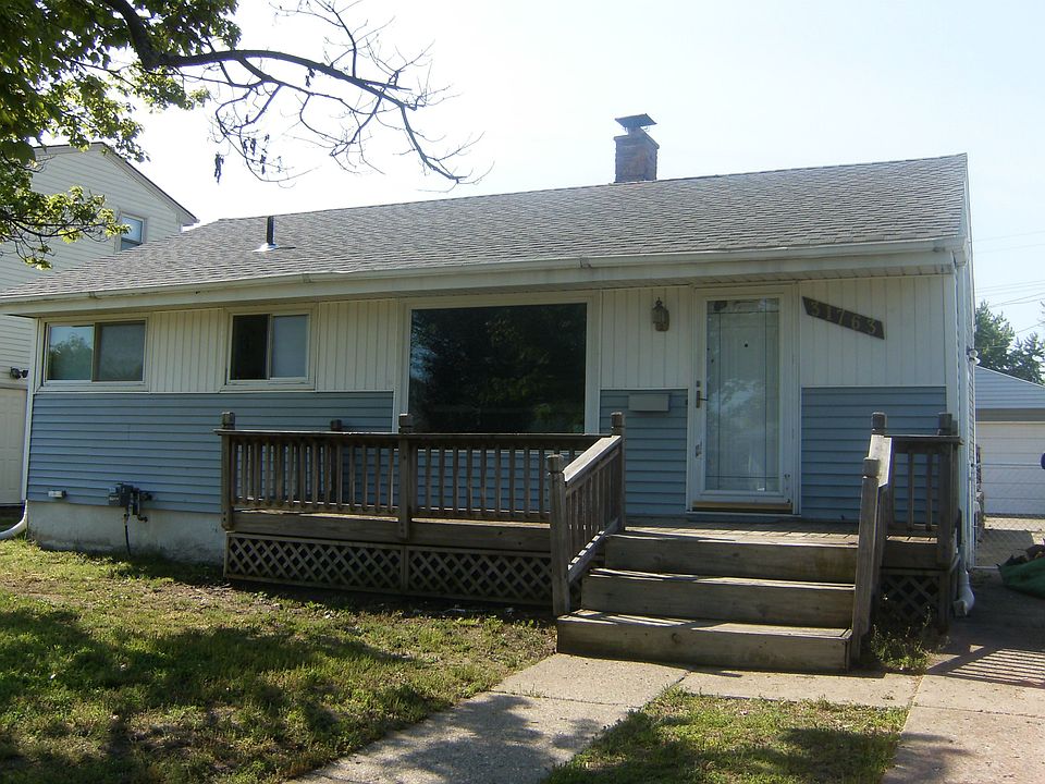 1st image of 31763 Glen St