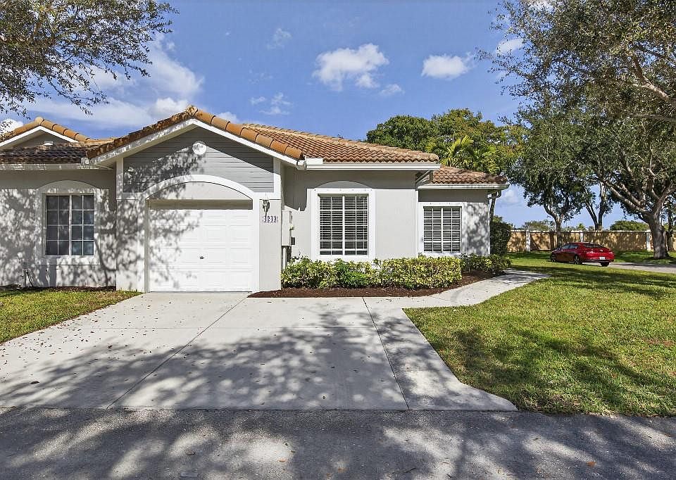 1st image of 4243 SW 10th Court
