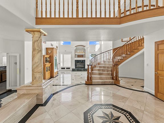 5th image of 525 Sugar Loaf Dr