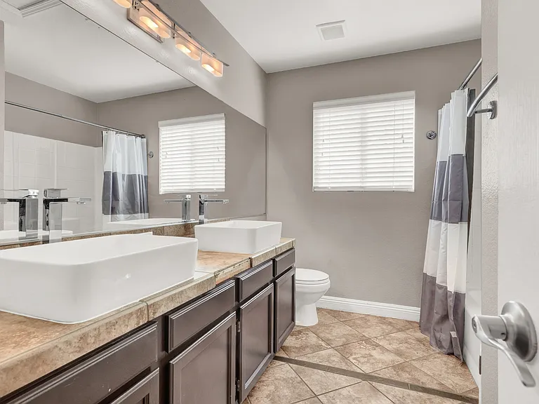 133 Serenade Ct — Photo 17