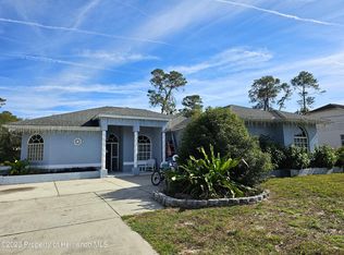 7070 Blackbird Ave, Weeki Wachee, FL 34613