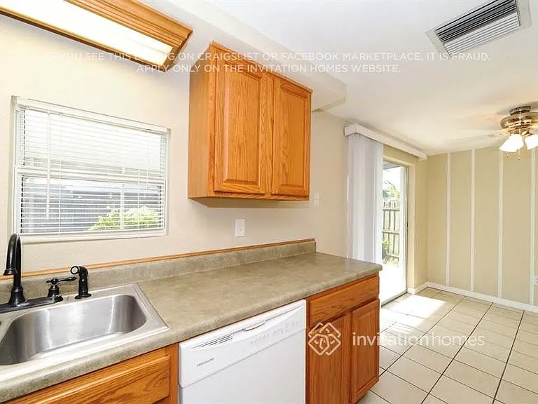 3910 Glissade Dr — Photo 7